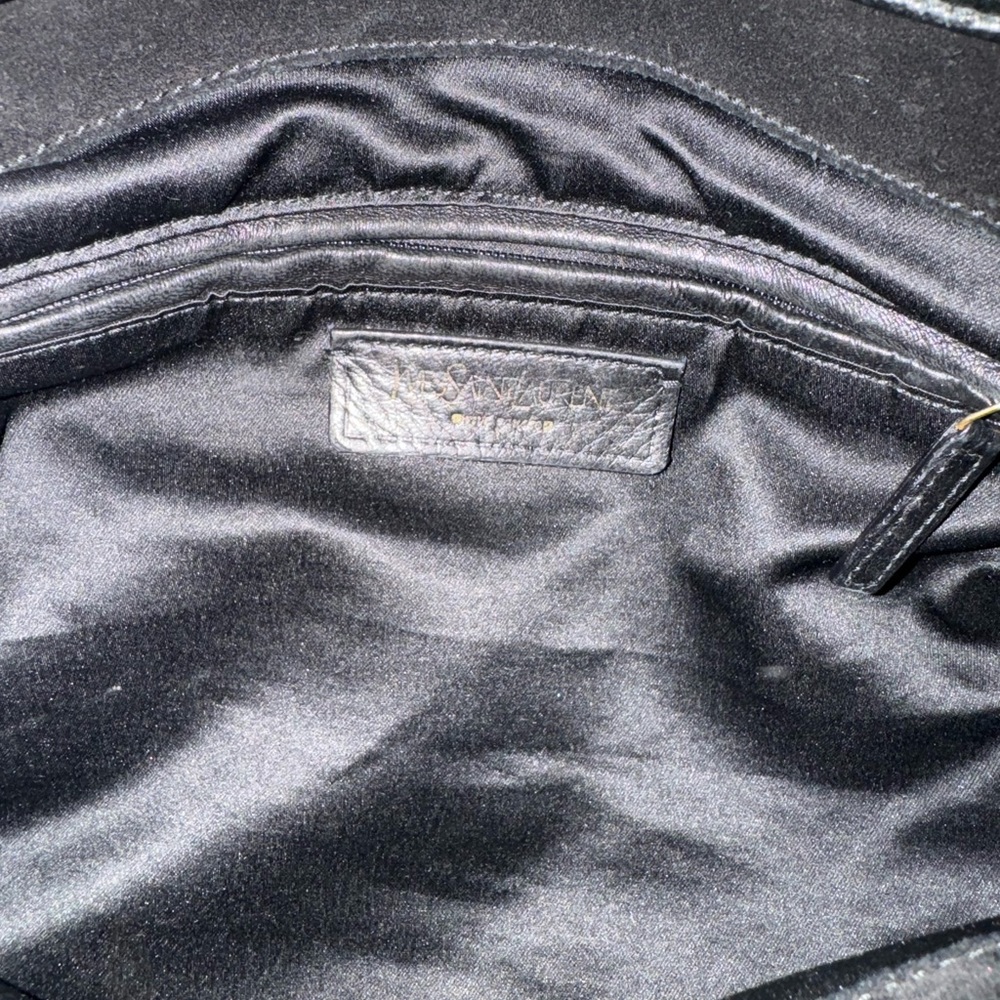 YVES SAINT LAURENT Black Patent Leather Large
Downtown Tote - Picture 8 of 9